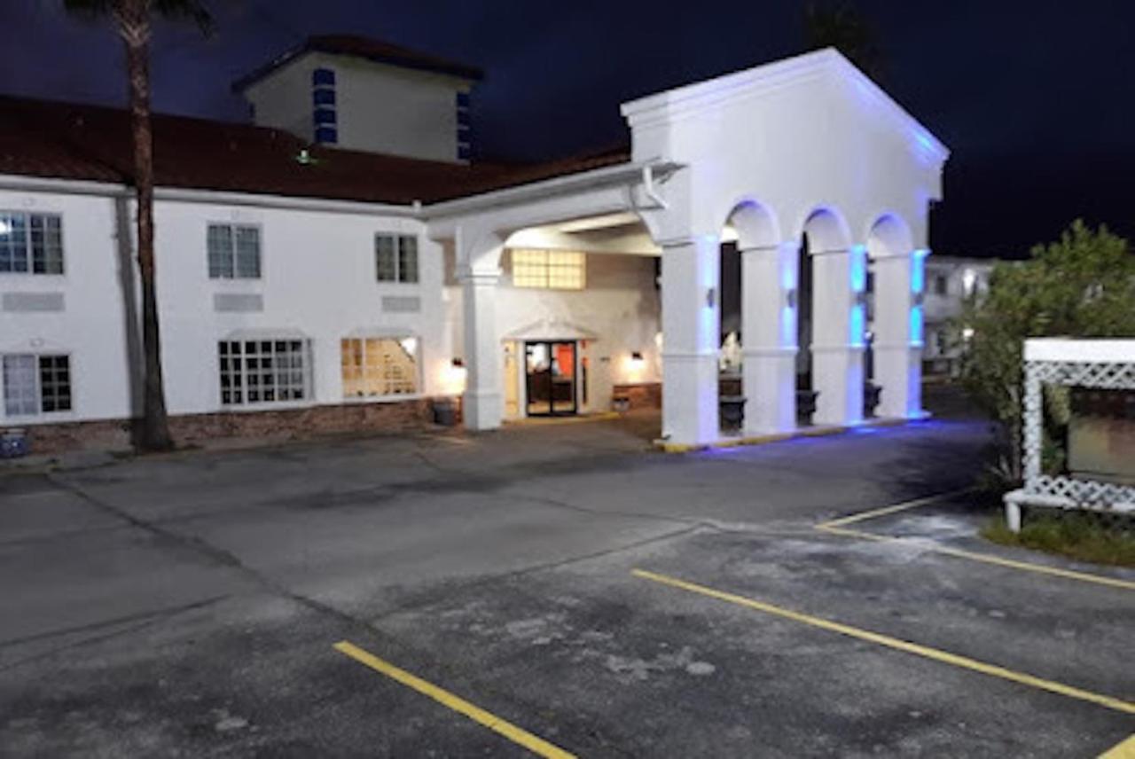 Oyo Hotel Lafayette La I-10 & University Exterior photo